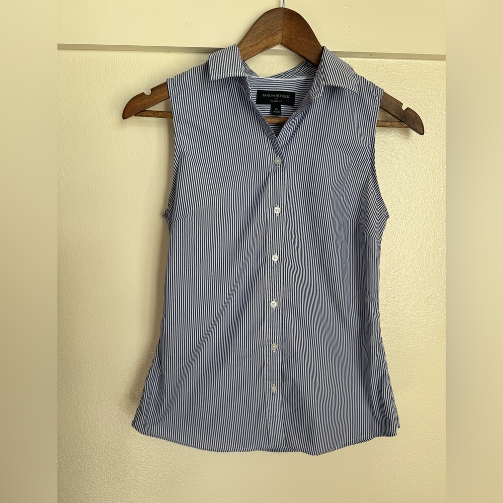 Banana Republic Tailored Fit Sleeveless Button-Down Top Blue White Stripe Size 0 - Picture 2 of 9